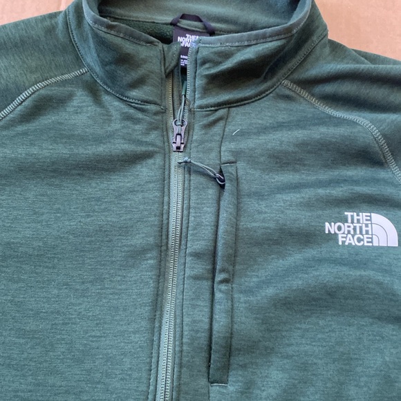 The North Face 1/2 zip pullover - Picture 2 of 6
